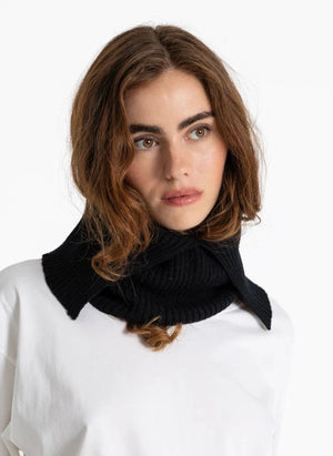 Smallable Woman - Soane Merino Wool Scarf | Black
