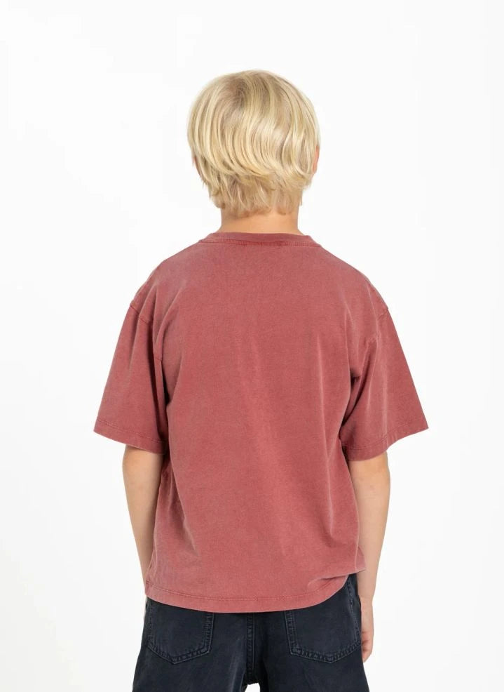 Finger in the nose - King Good Luck Organic Cotton T-Shirt | Dark Red