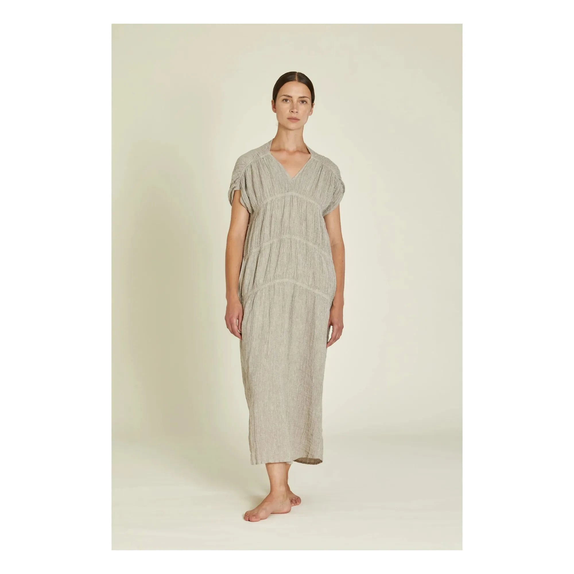 Black Crane - Gem Linen Dress | Light Gray