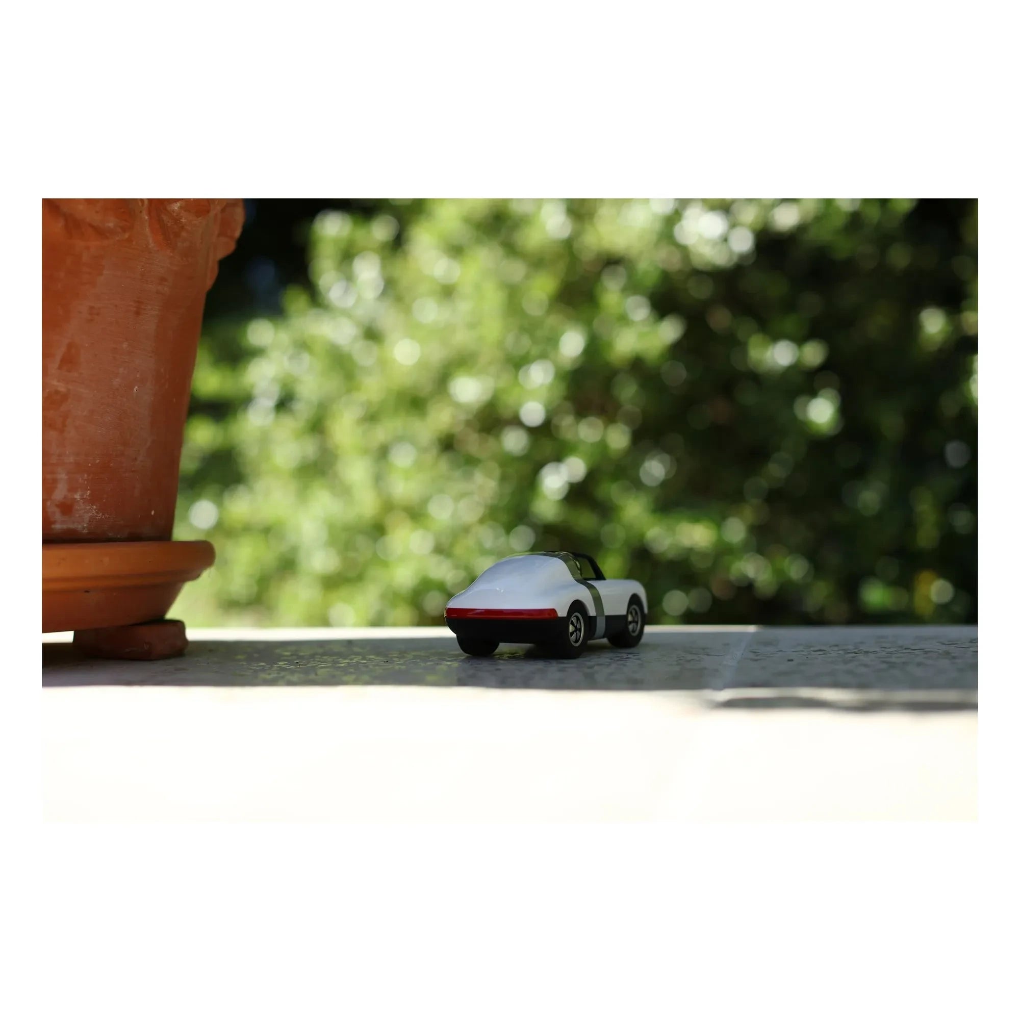 Playforever - Luft Car | White