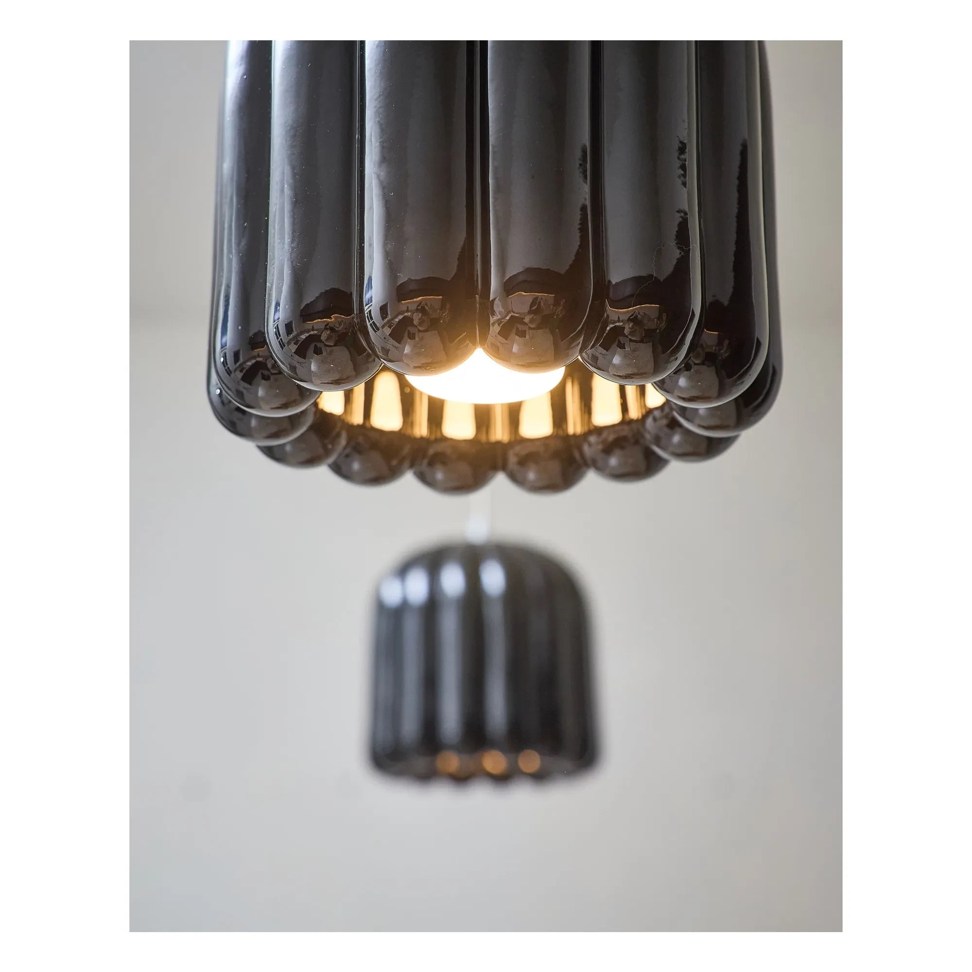 Cosin - Cinnamon Pendant | Black