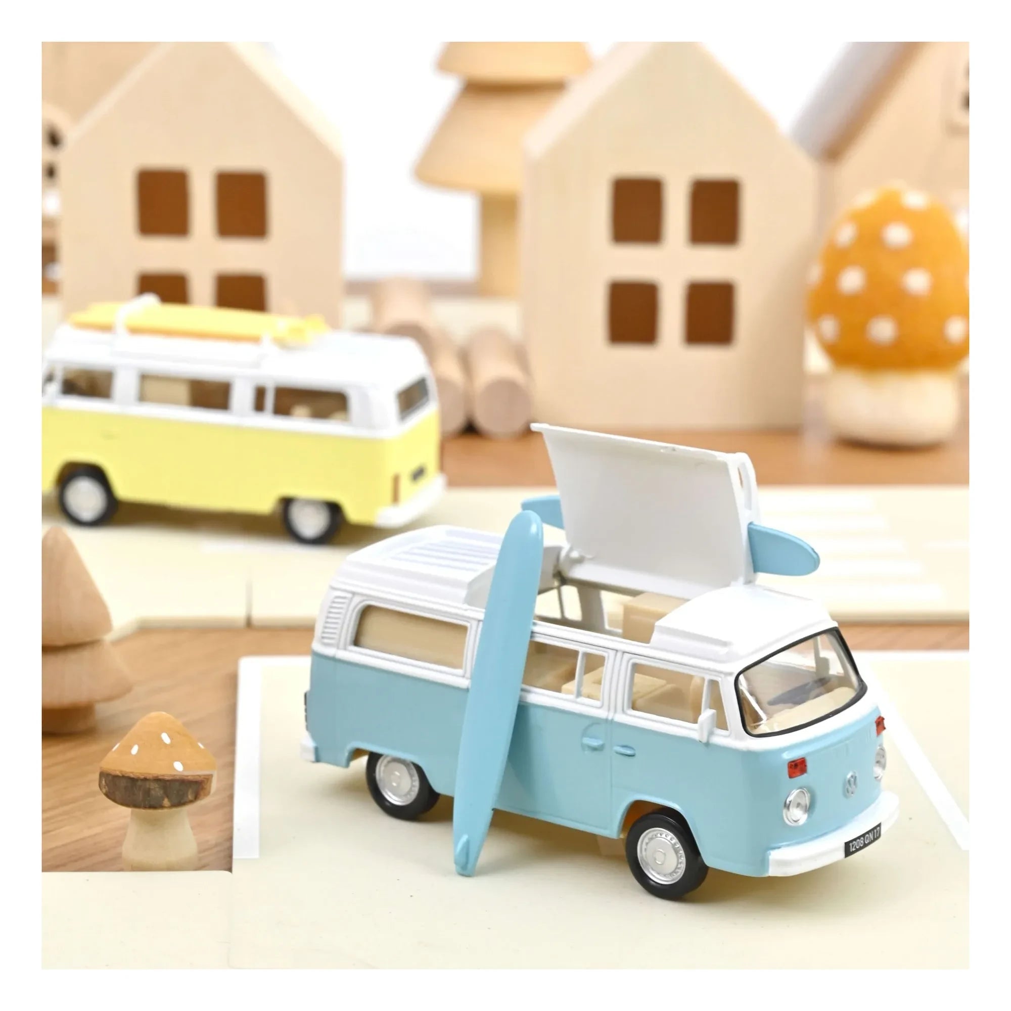 Norev - Volkswagen T2b Camper Van 1973 | Blue