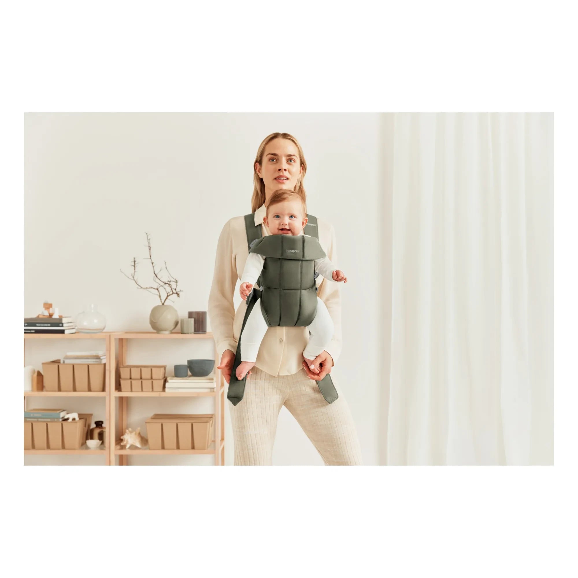 BabyBjörn - Mini Cotton Baby Kangaroo Carrier | Dark Green