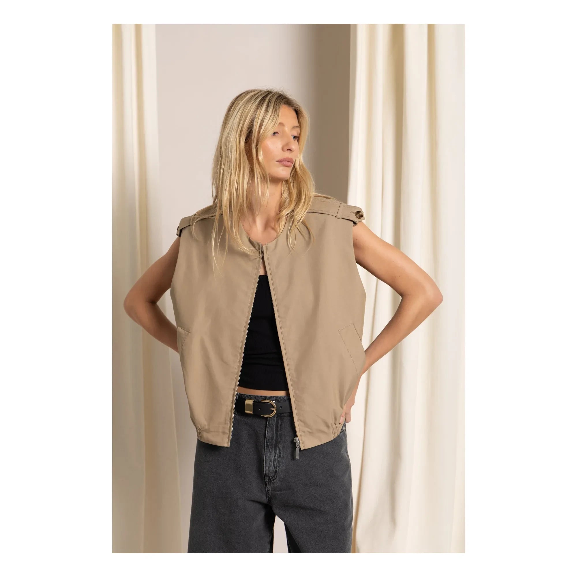 Smallable Woman - Savannah Sleeveless Jacket | Beige