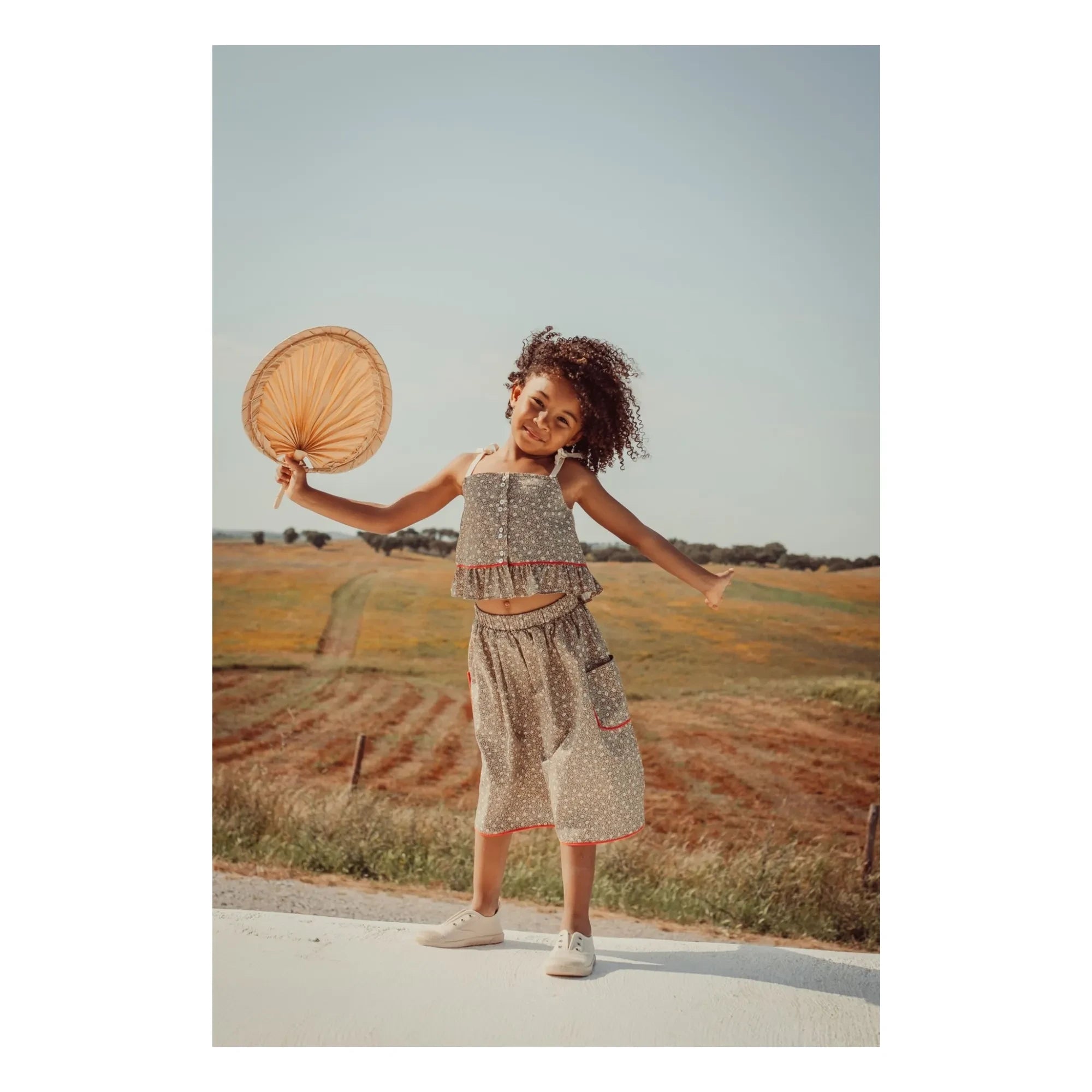 THE LiTTLE POETS - Rosalia Nature Organic Cotton Crop Top | Khaki Brown