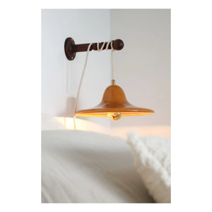 Masamé - Gigaro Hand Lamp | Honey