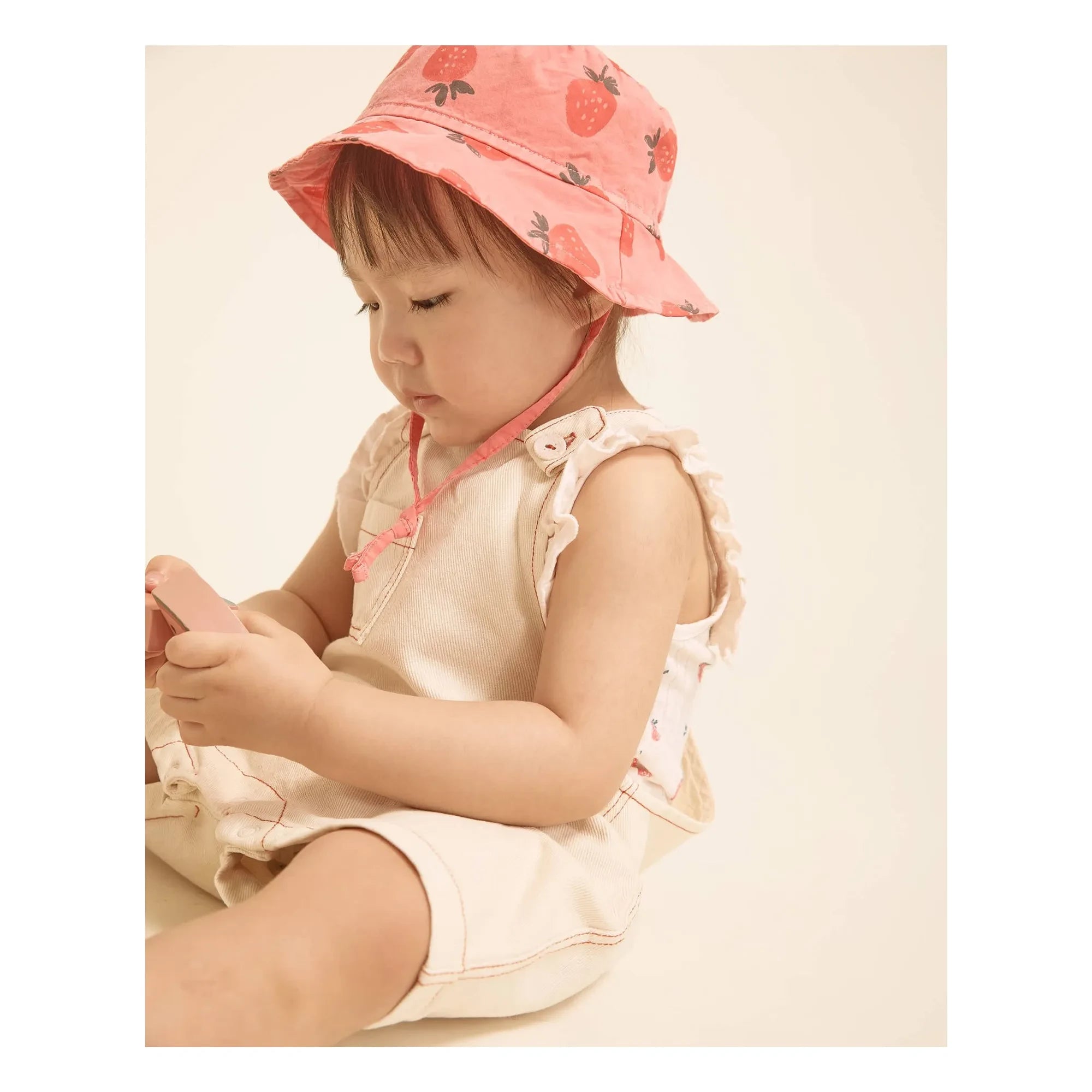 Búho - Strawberry Printed Organic Cotton Baby Hat | Light Red