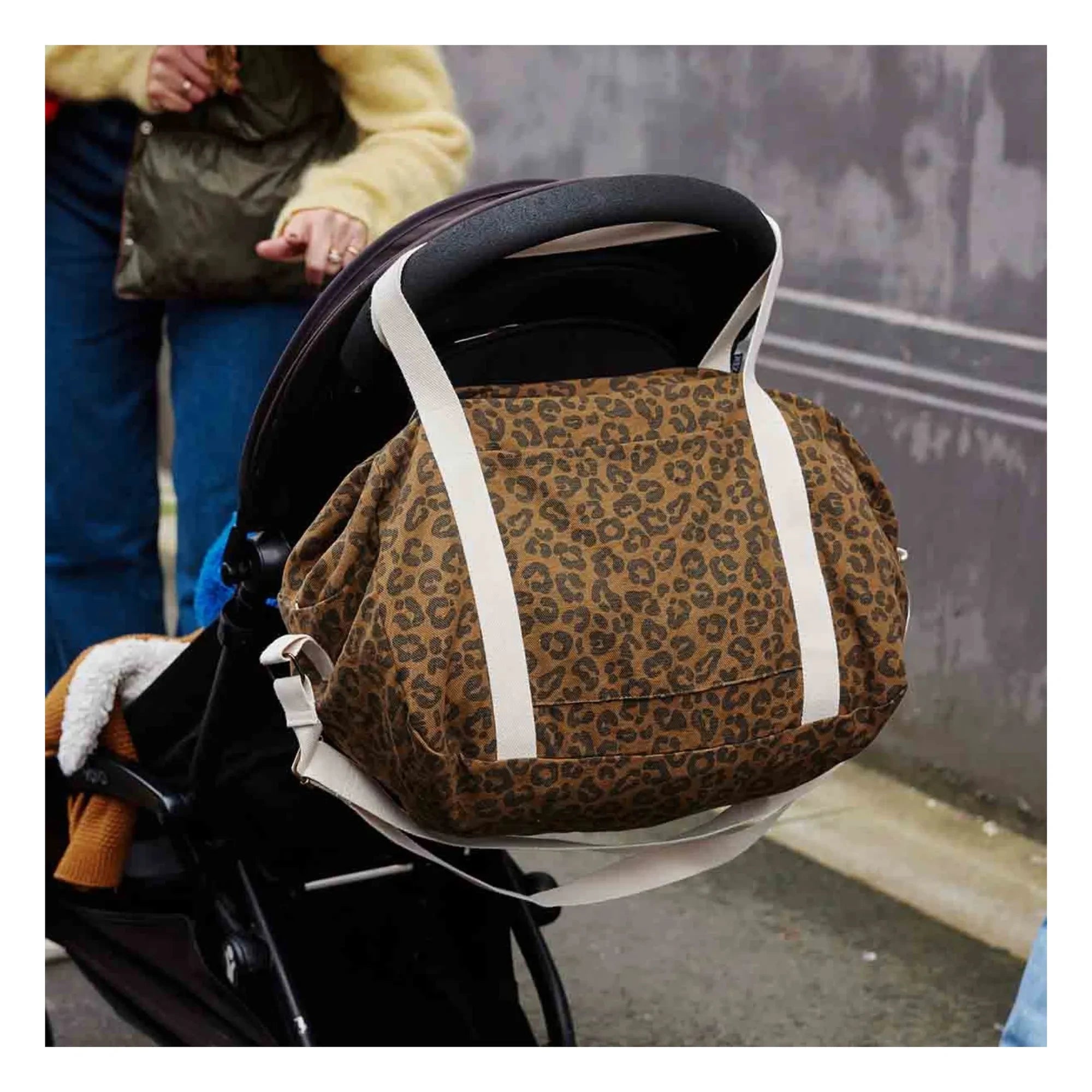 Rose in April - Raphaël Graou bebek bakım çantası | Zeytin