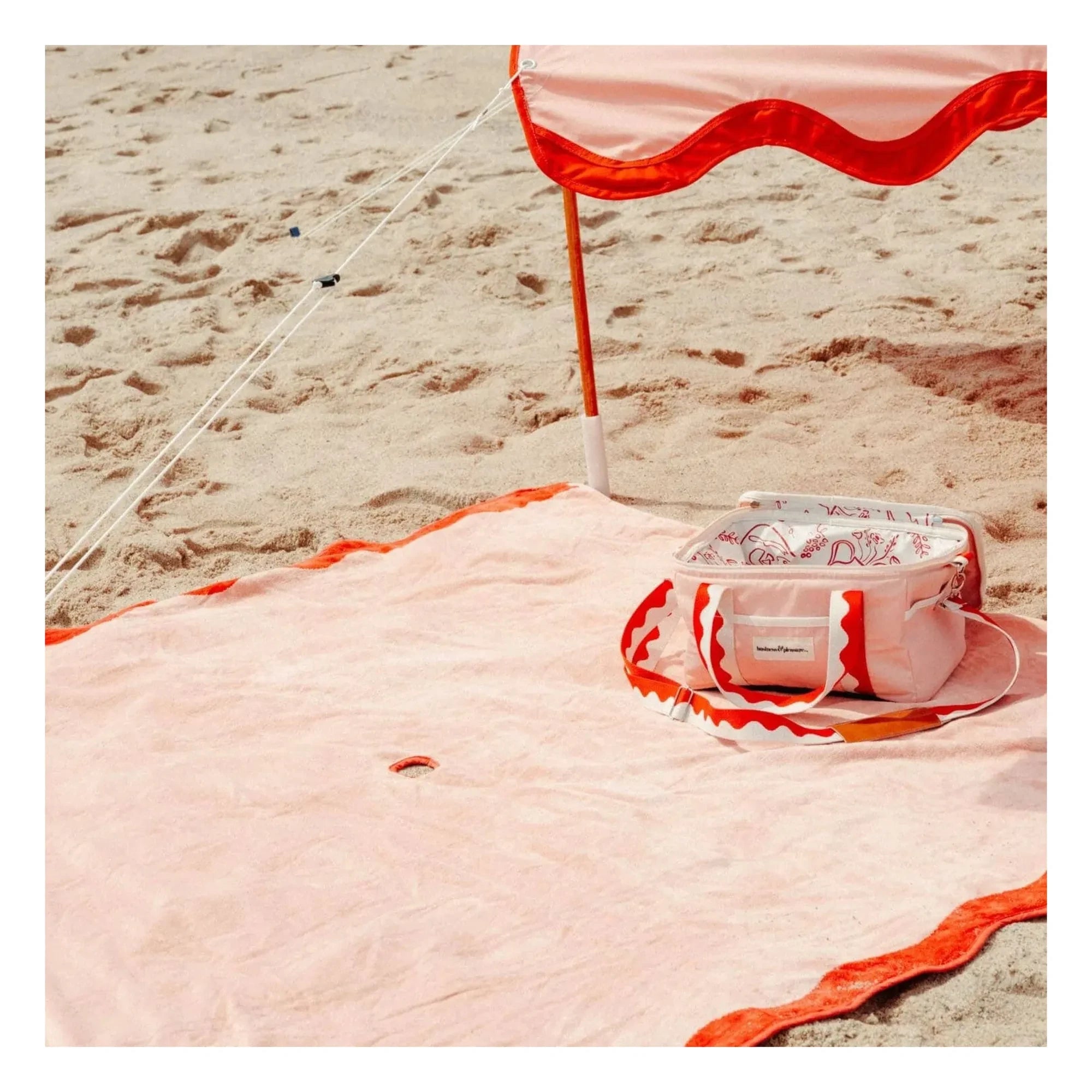 Business & Pleasure Co. - Perforated beach towel | Pink