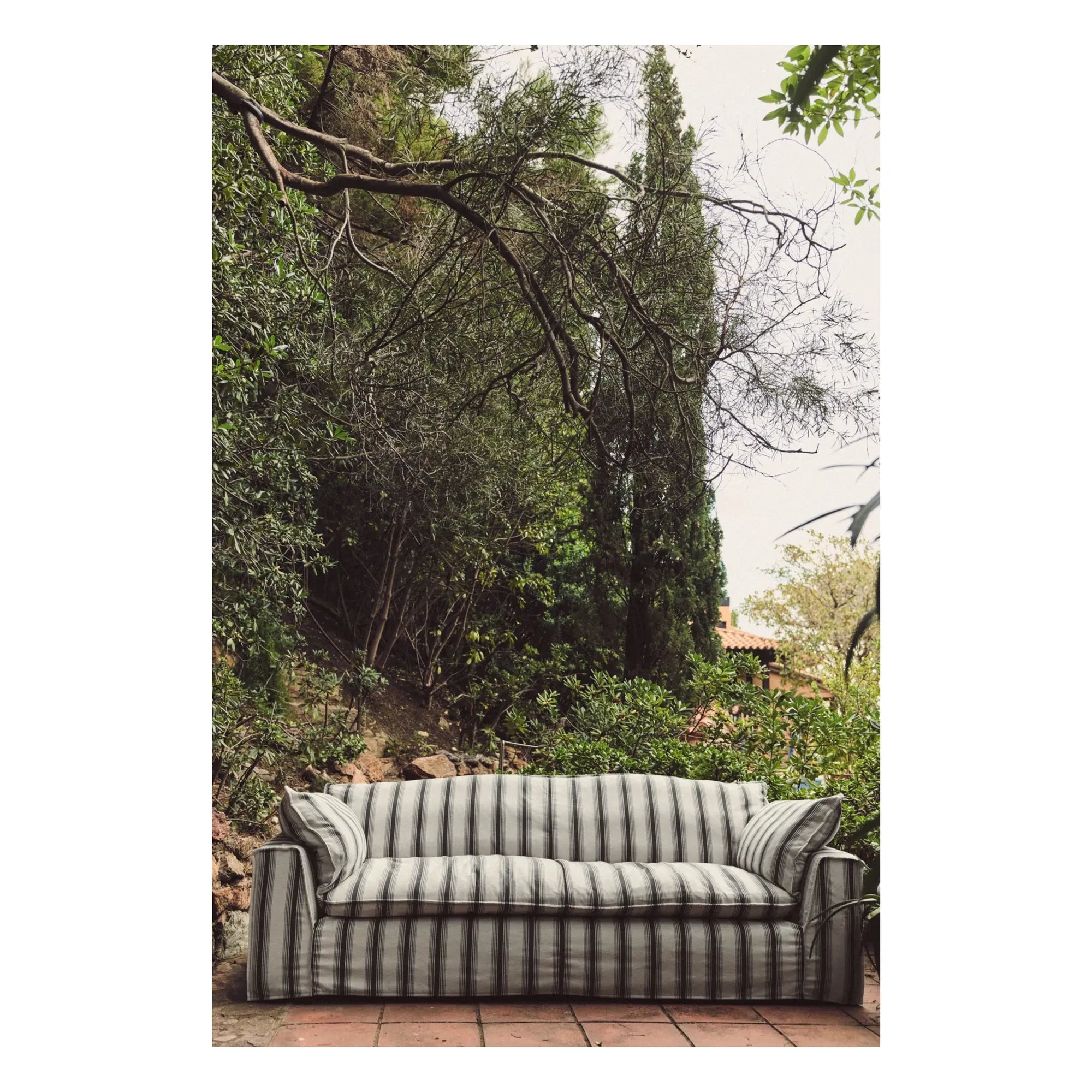 HKliving - Nomad 3-seater striped sofa | Chalk