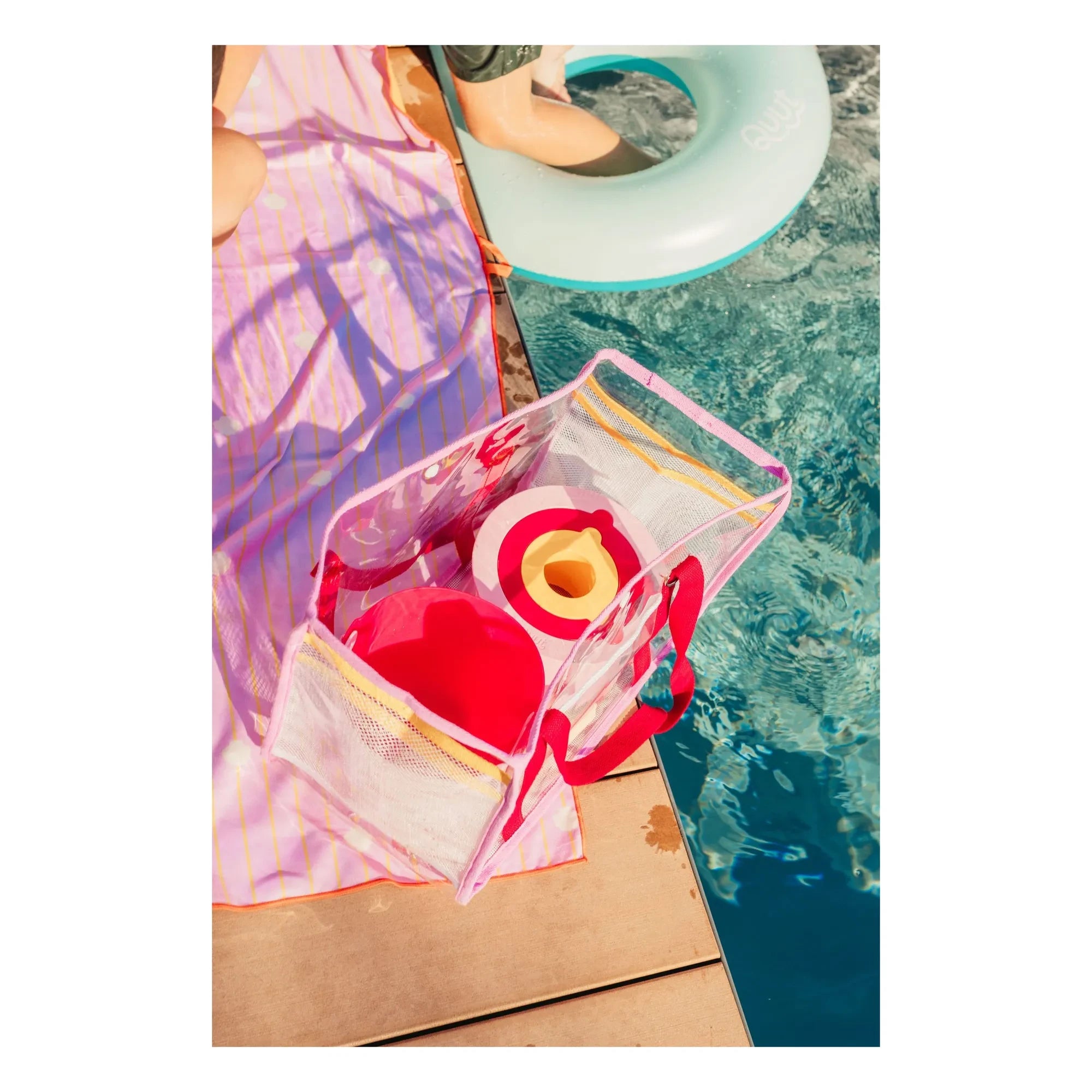 Quut - Beach Essentials Set | Red
