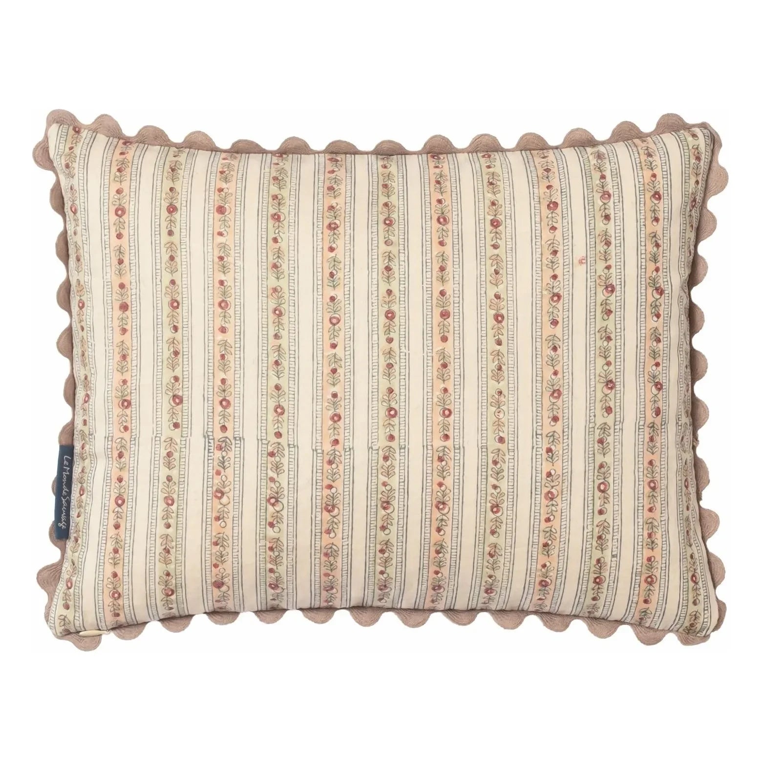 Le Monde Sauvage - Astre Lappi Pillow Cover | Pink