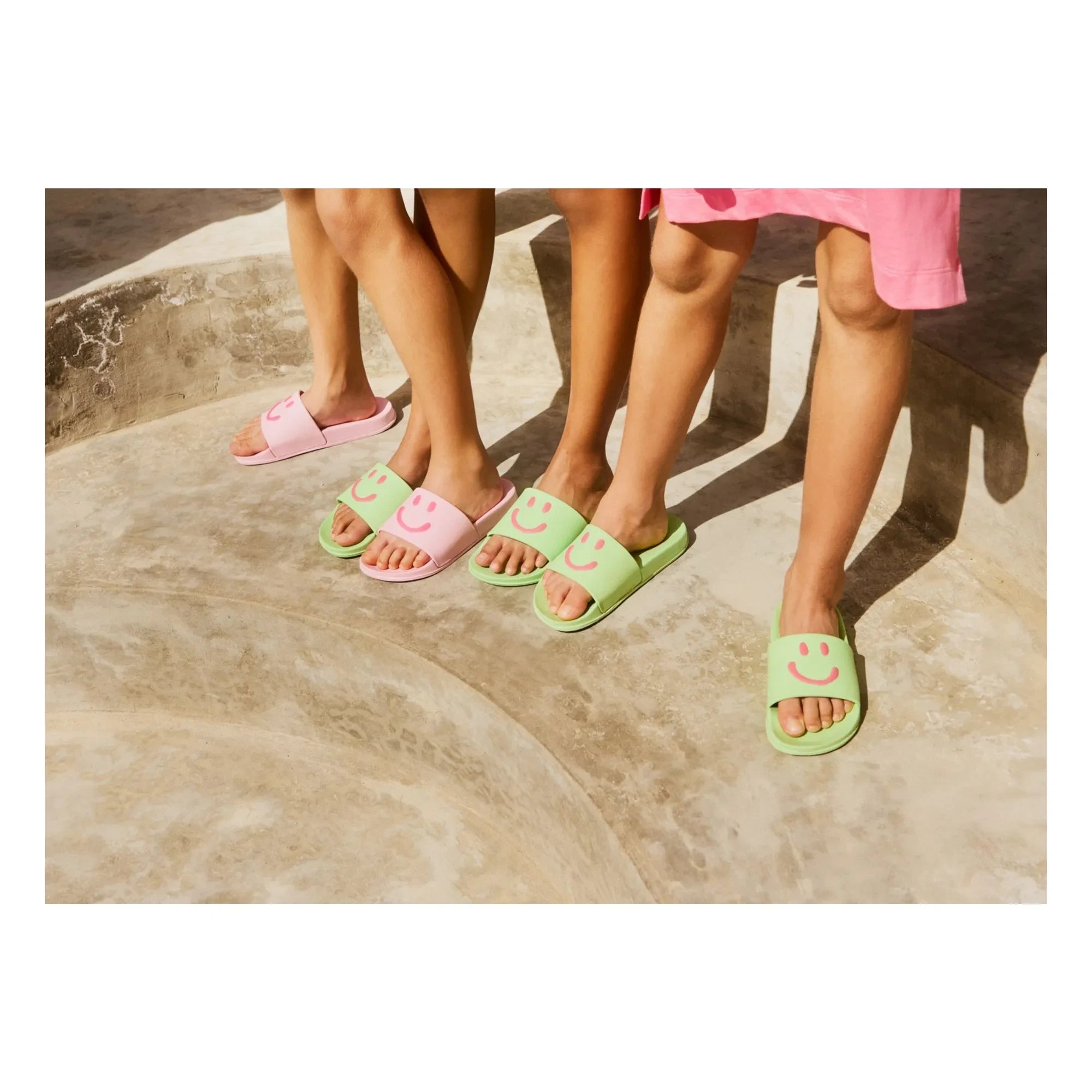Molo - Zhappy Smile Beach Sandals | Light Pink
