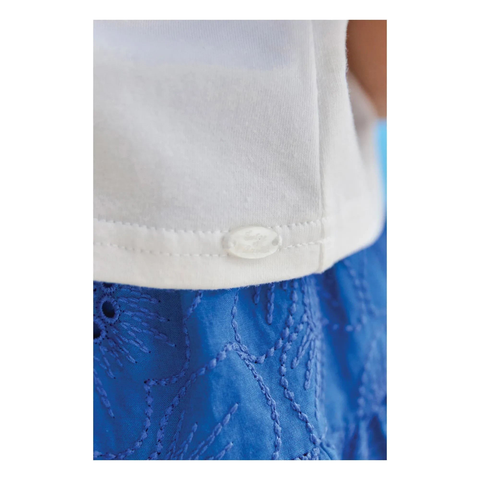 Tartine et Chocolat - Embroidered Flower T-Shirt | White