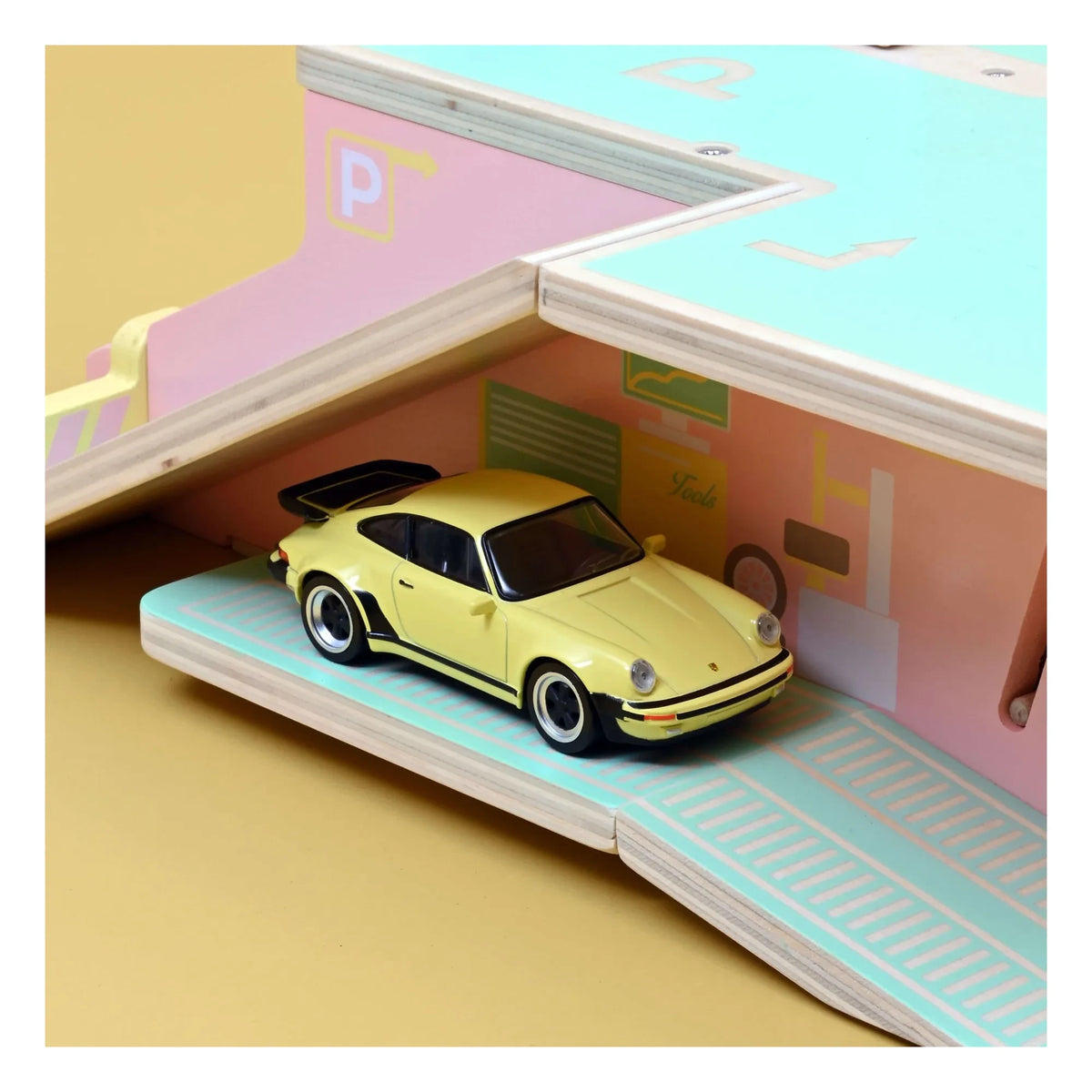Norev - Palm Springs service station
