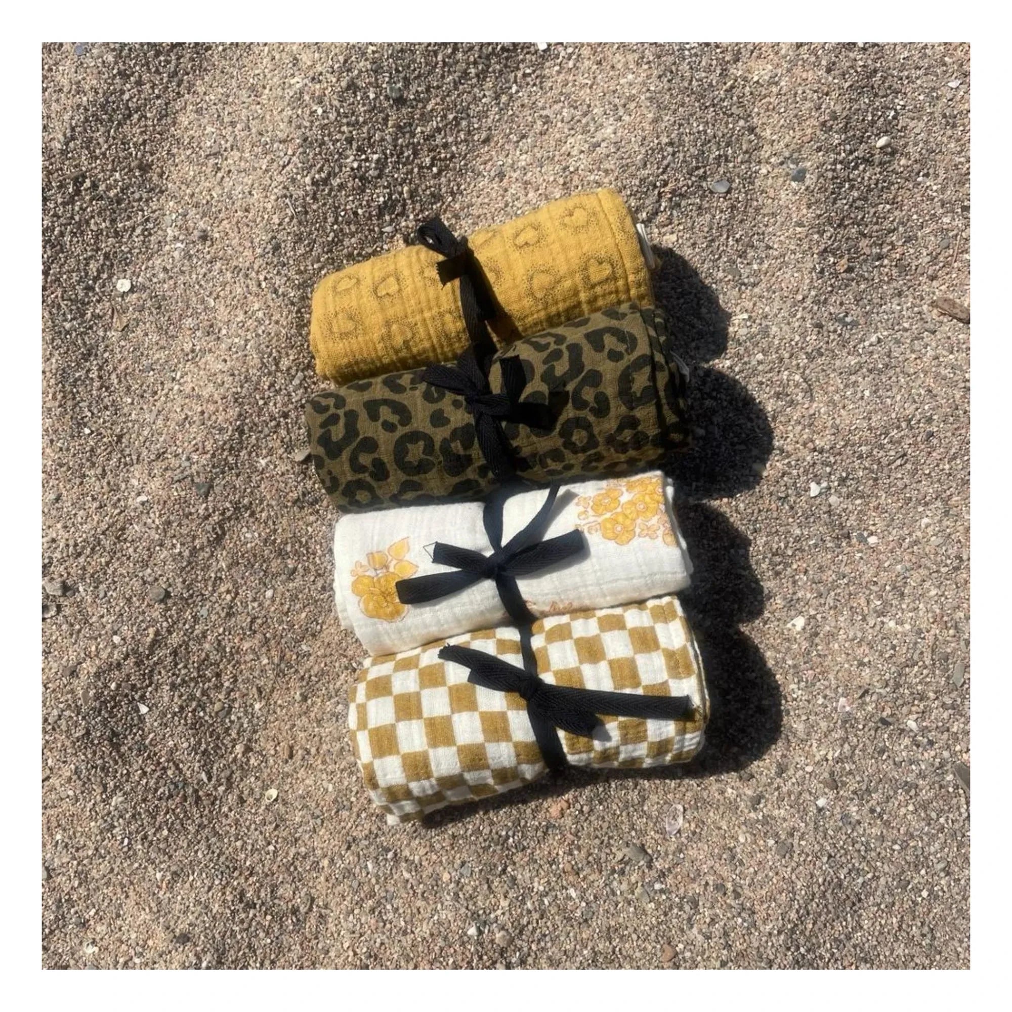 Rose in April - Lange Bianca Graou | Olive