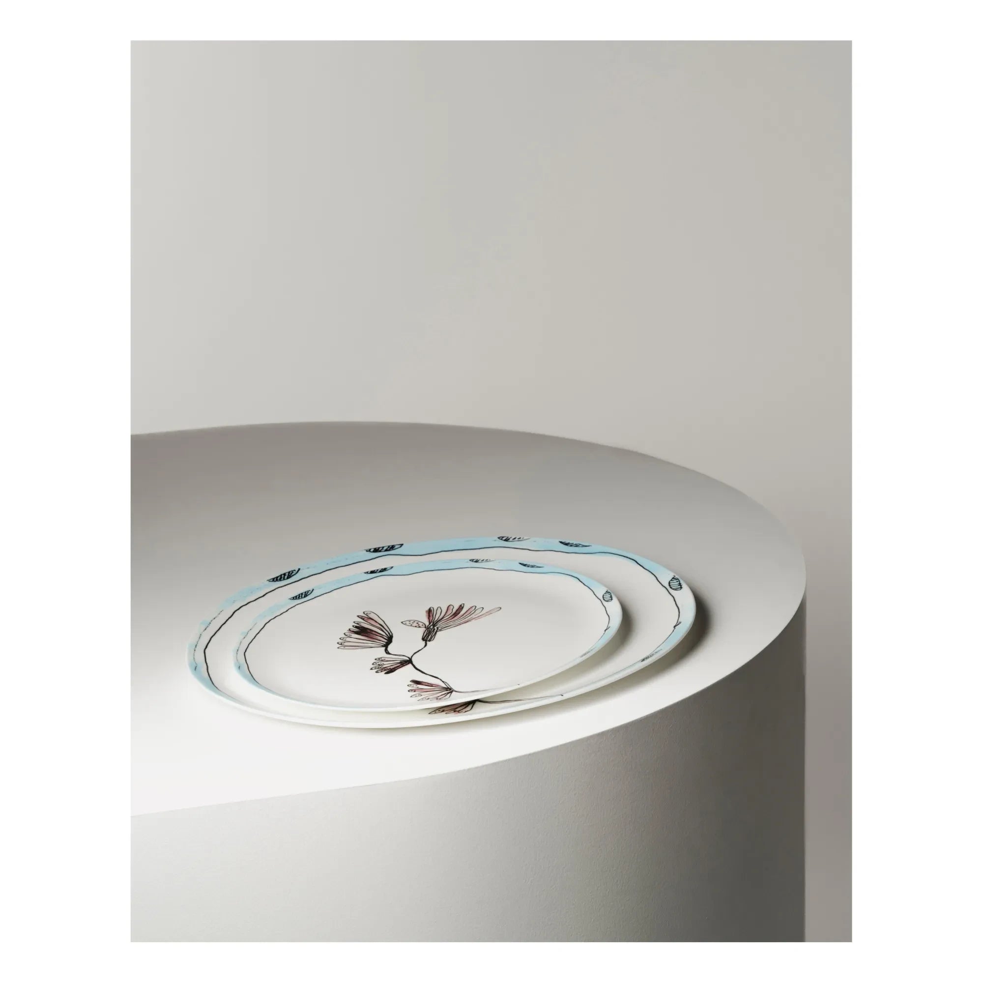 Serax - Platin oval Camelia, Serax for Marni | Aubergine