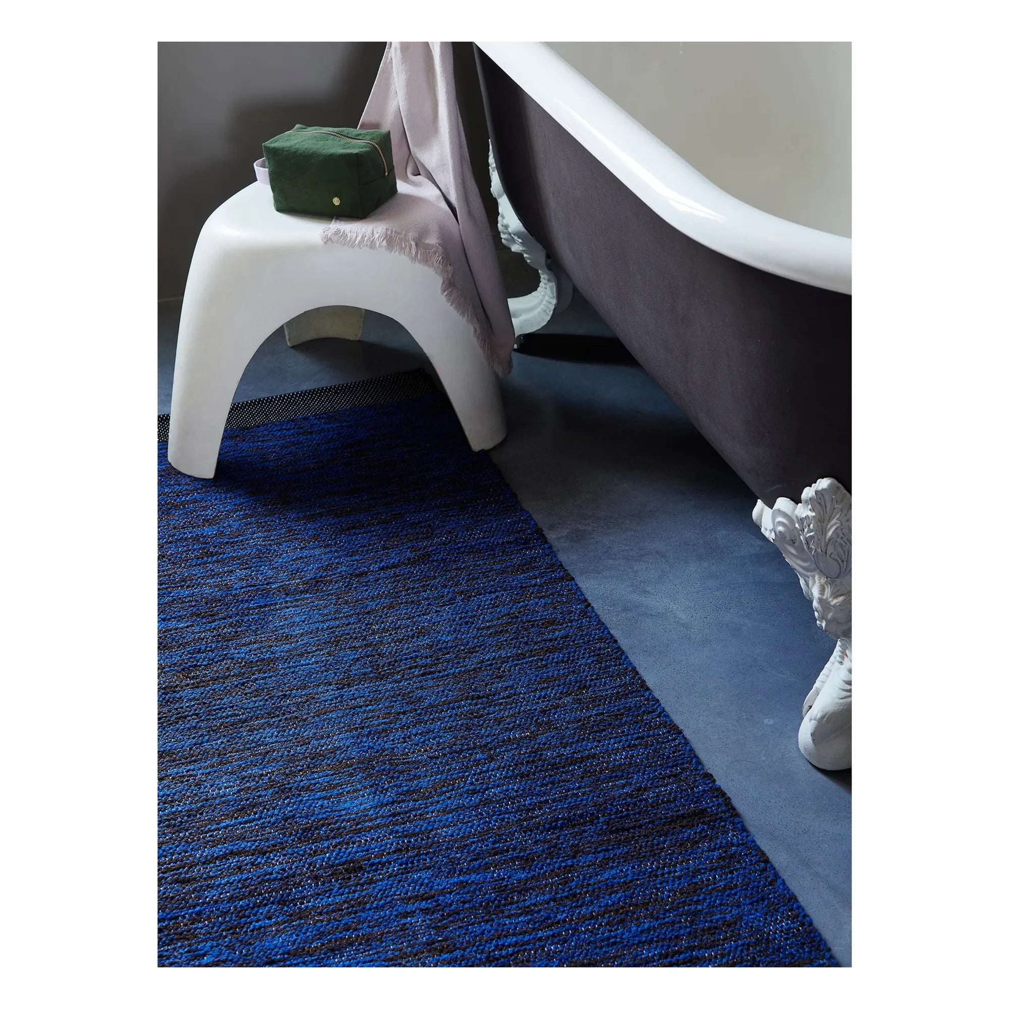 La cerise sur le gâteau - Felt recycled cotton rug | Blue