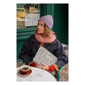 Rose in April - Graou Laptop Case | Oatmeal