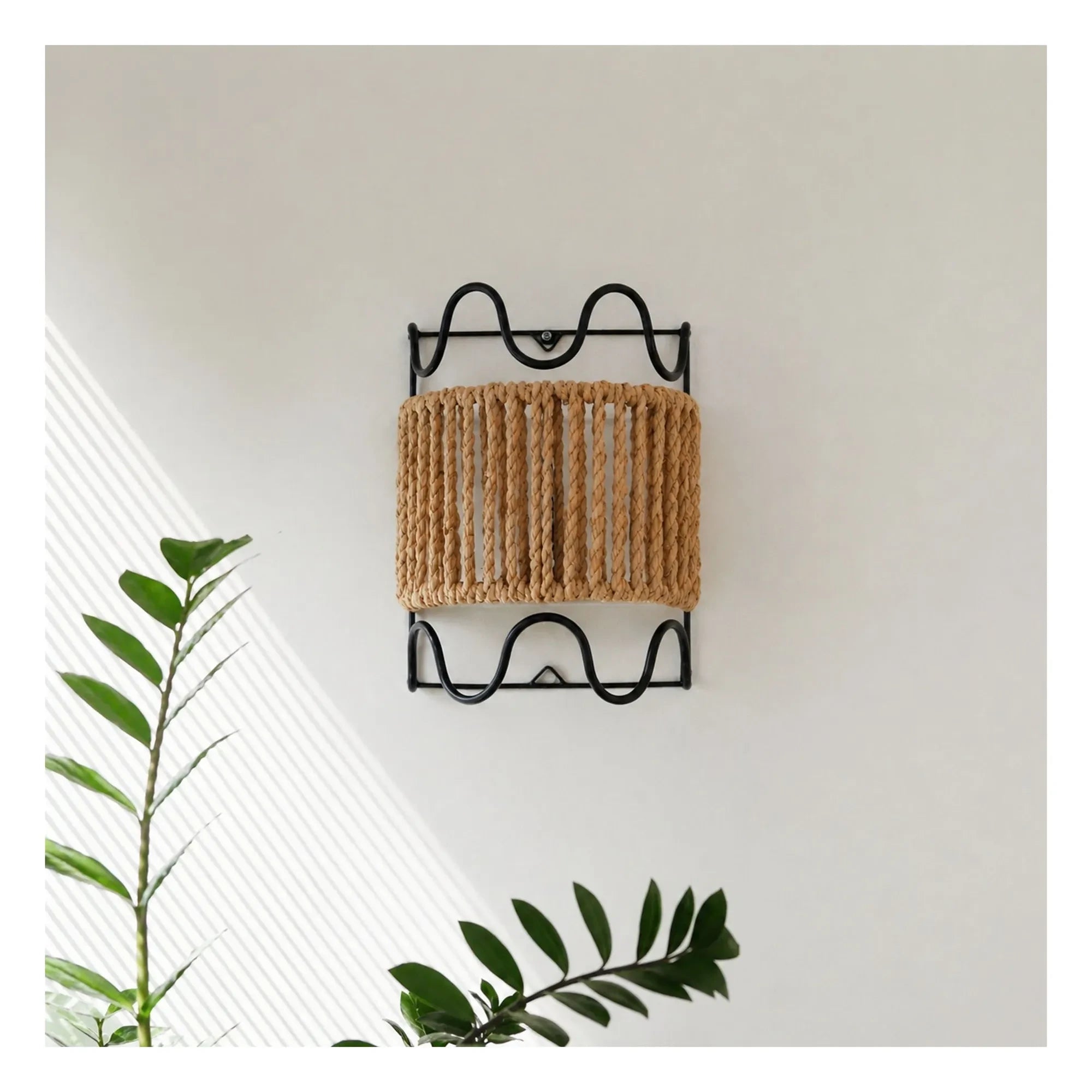 Honoré - Dolores Raffia & Metal Wall Lamp | Black