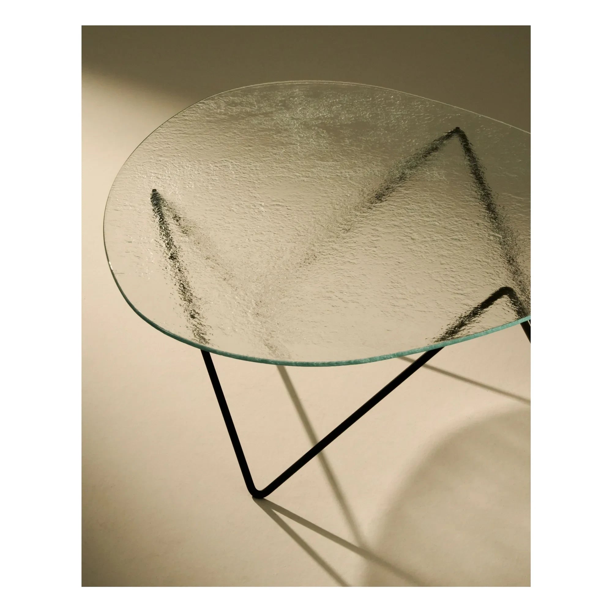 Gubi - Pedrera sehpa, Corsini & Ruiz Millet