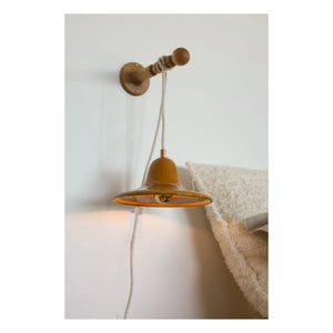 Masamé - Gigaro Hand Lamp | Honey