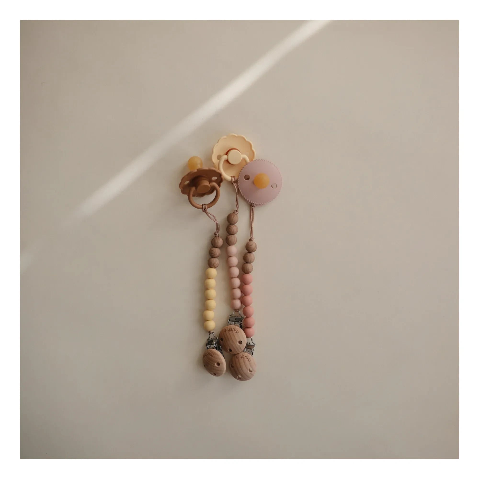 Mushie - Eva Emzik Klipsi | Blush