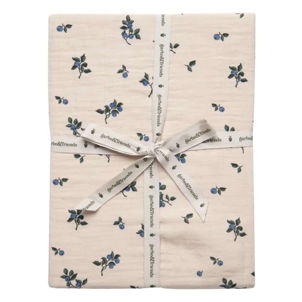 garbo&friends - Wild Raspberry Cotton Muslin Fitted Sheet | Ivory