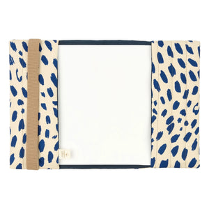 Nobodinoz - Hyde Park Leonie health book cover | Blue