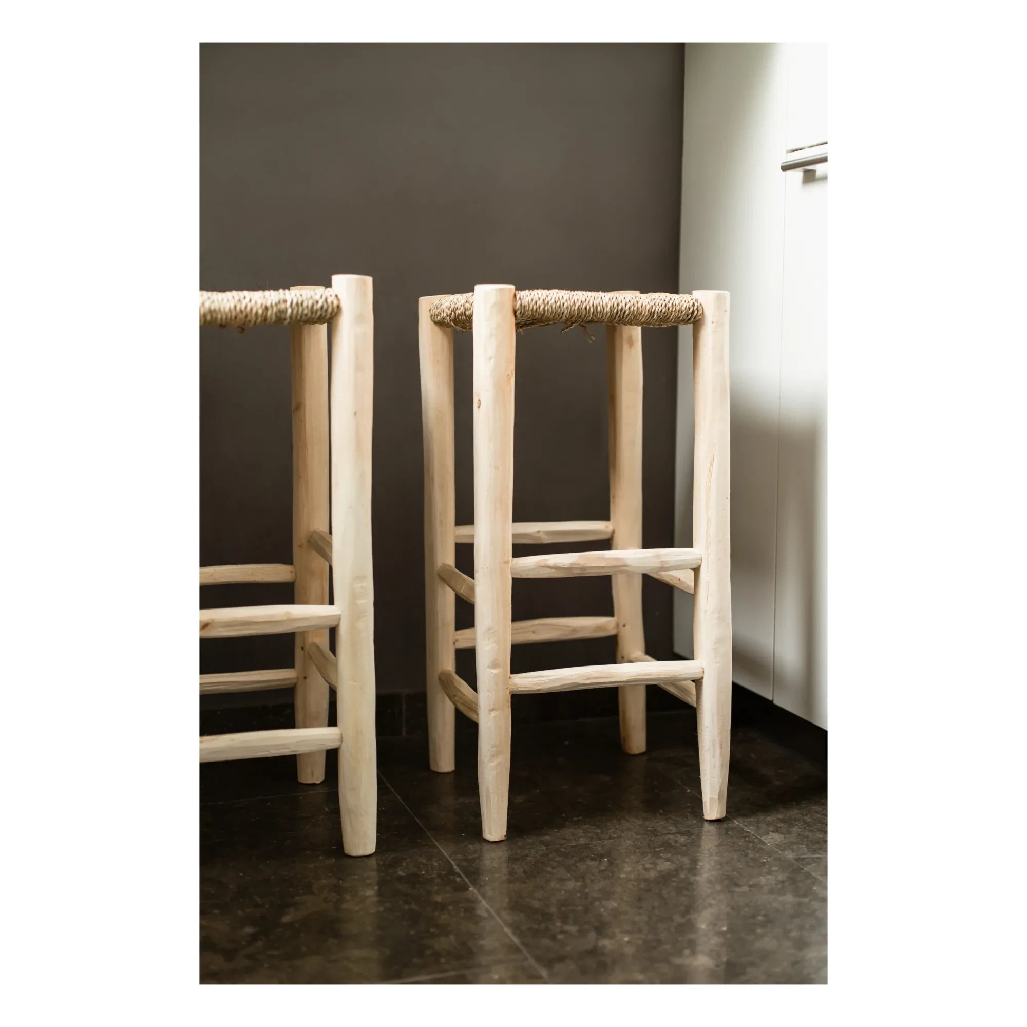 Cosydar - Palm Leaf and Raw Wood Stool