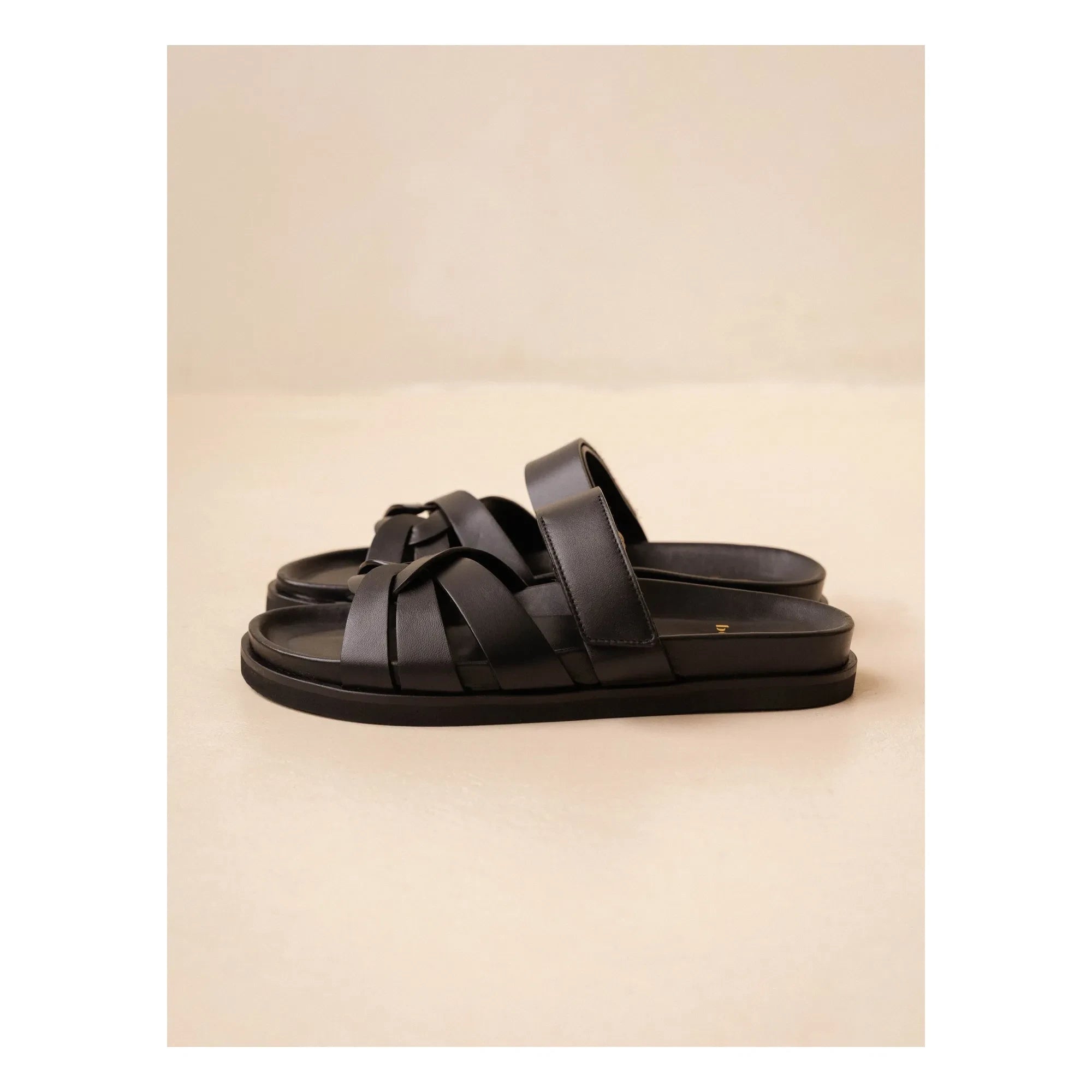 Bobbies - Atlas Leather Sandals | Black