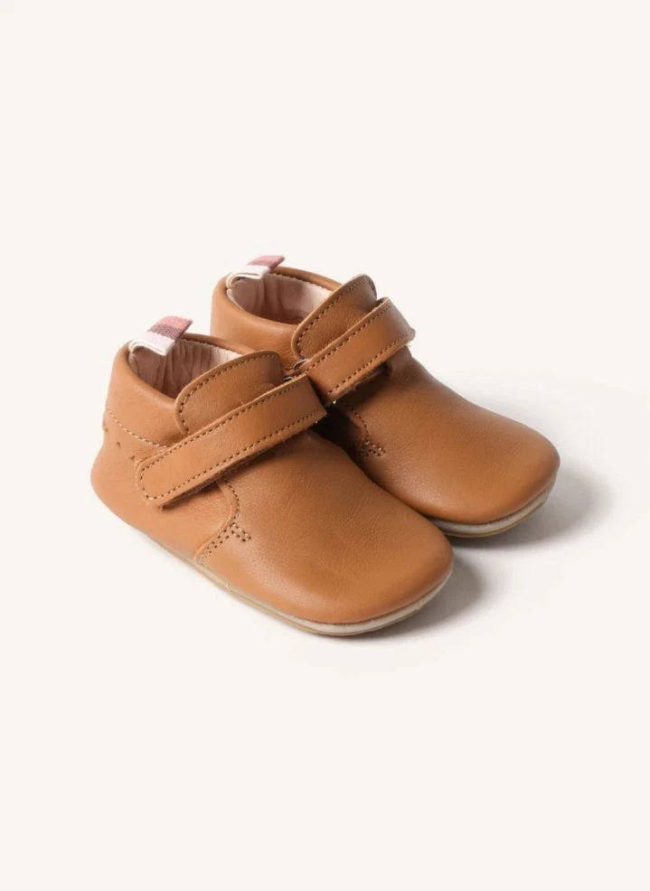 Lazare - Suzanne Feston Terlik | Camel