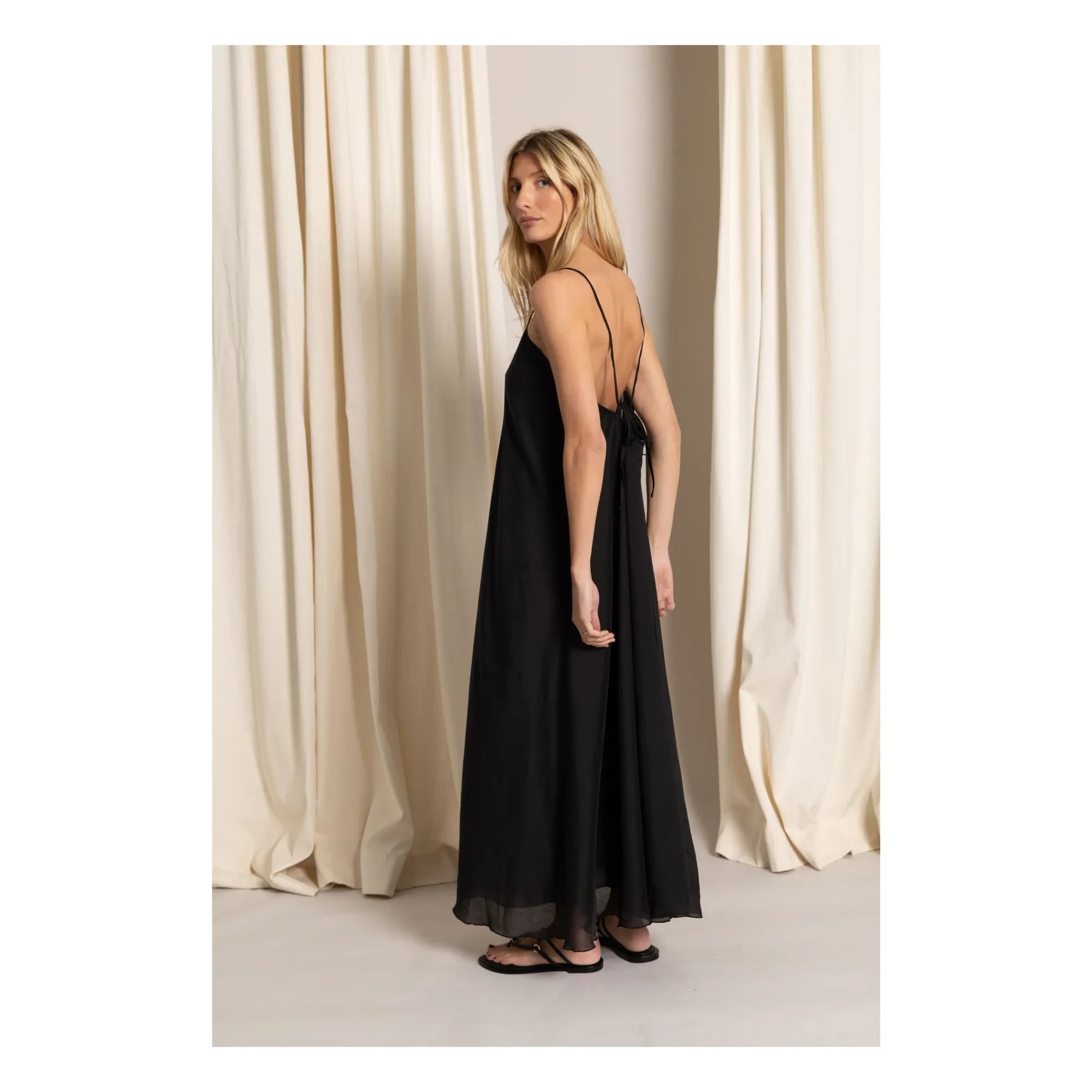 Smallable Woman - Megane Wide Dress | Black