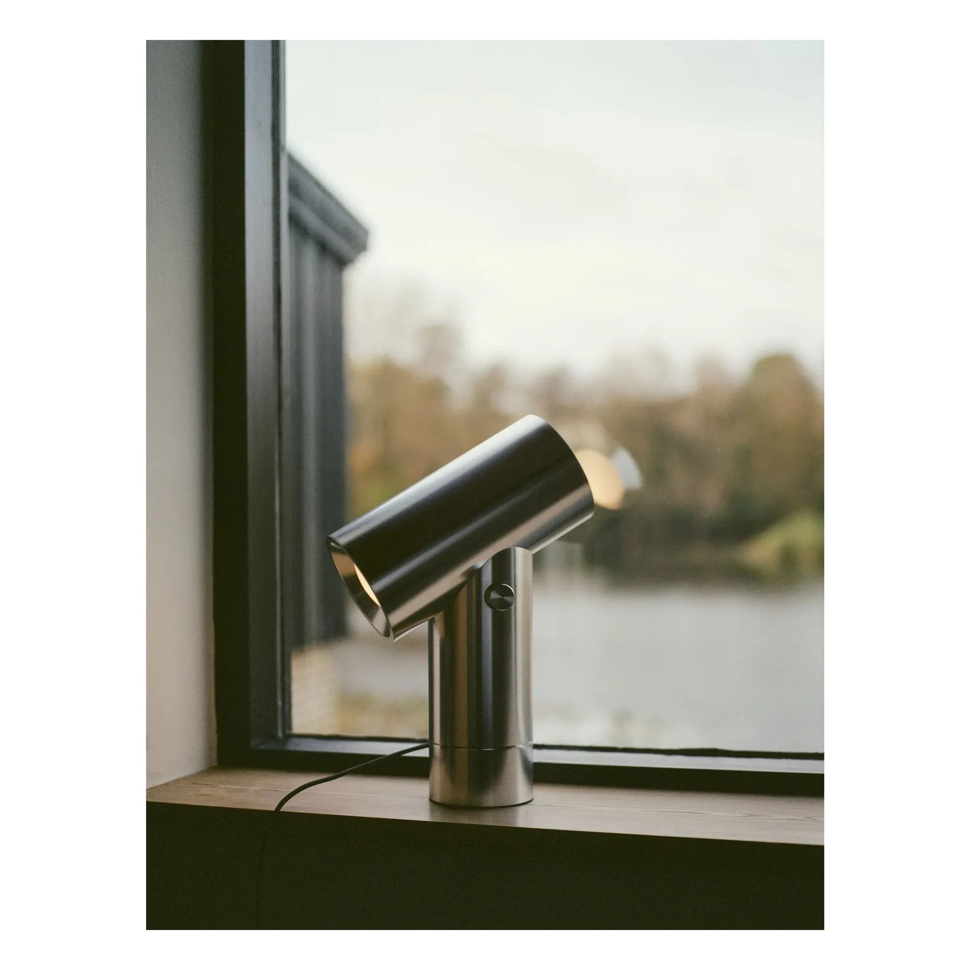 Muuto - Beam table lamp, Tom Chung | Aluminum