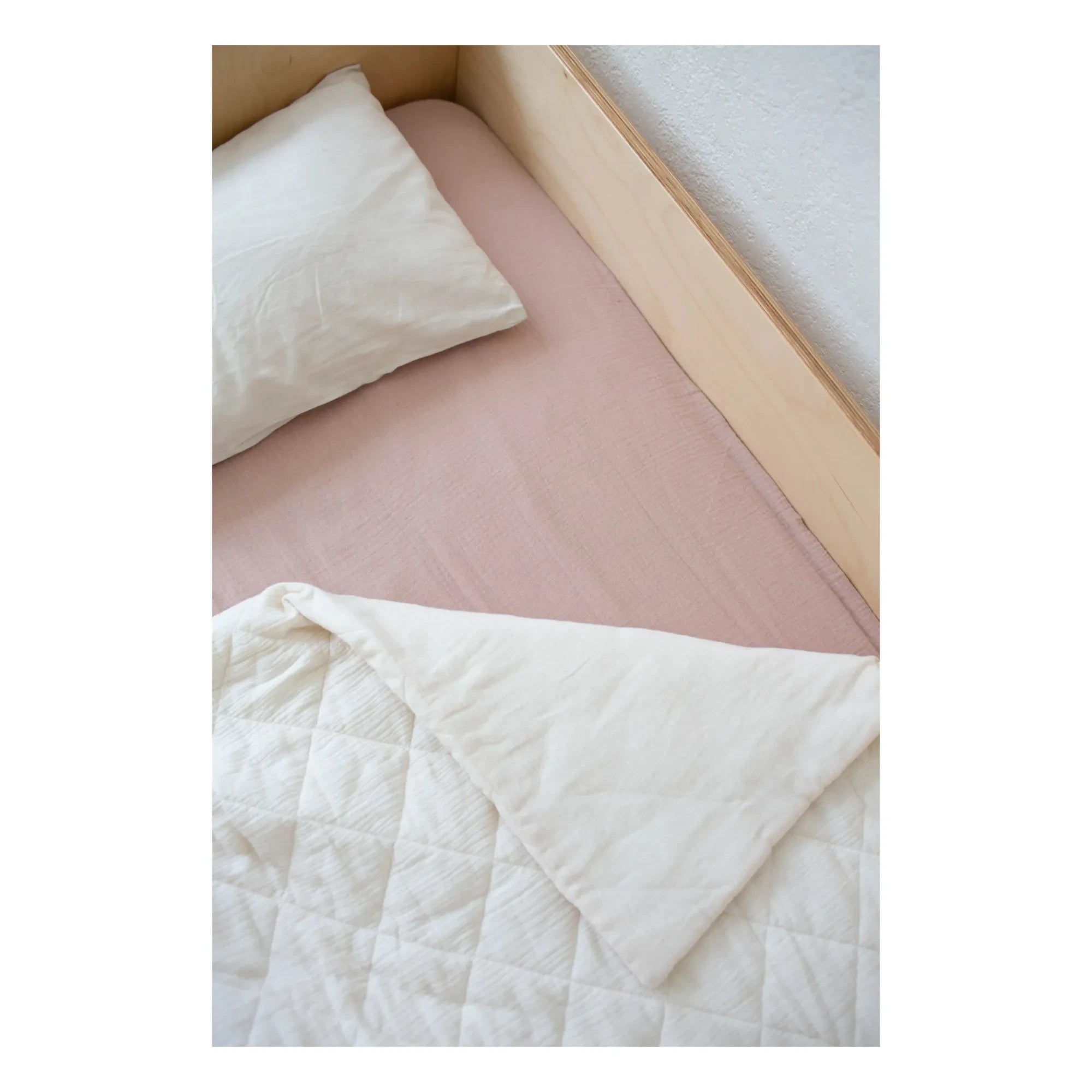 Soft Spot - Organic Cotton Elastic Fitted Sheet | Pink