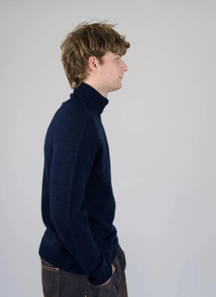 Origin Knitwear - Seamless Wool Turtleneck Sweater | Navy