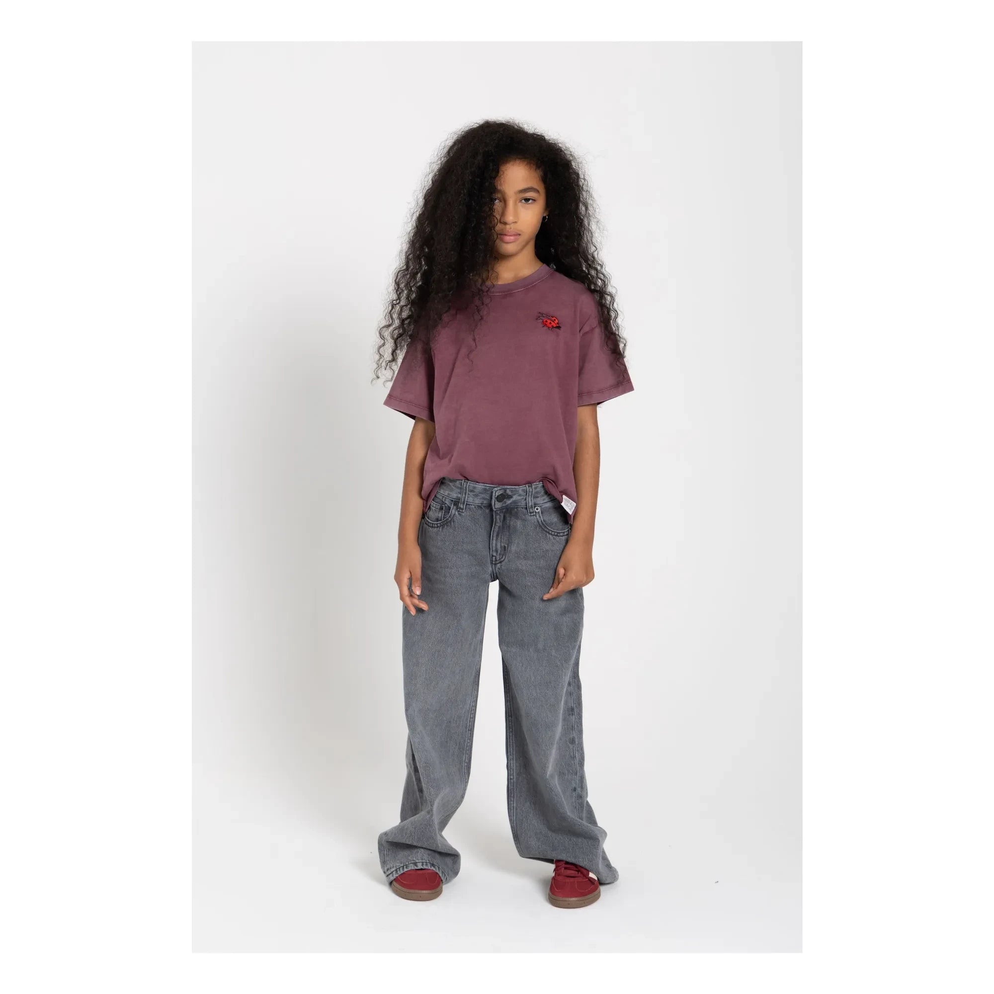 Finger in the Nose - Queen T-Shirt Made of Organic Cotton | Eggplant