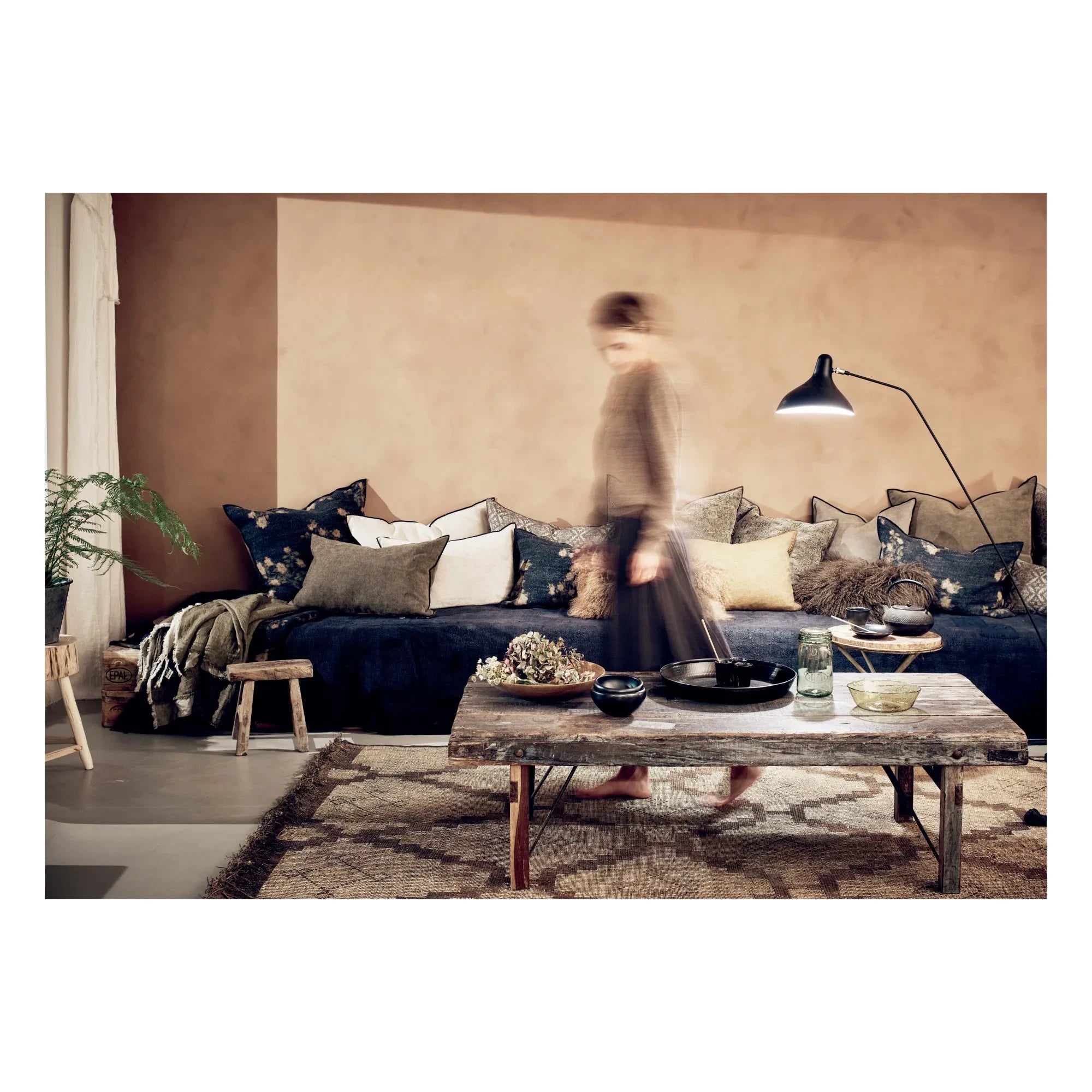 Maison de Vacances - Vice Versa Linen Pillow | Les roses ocre