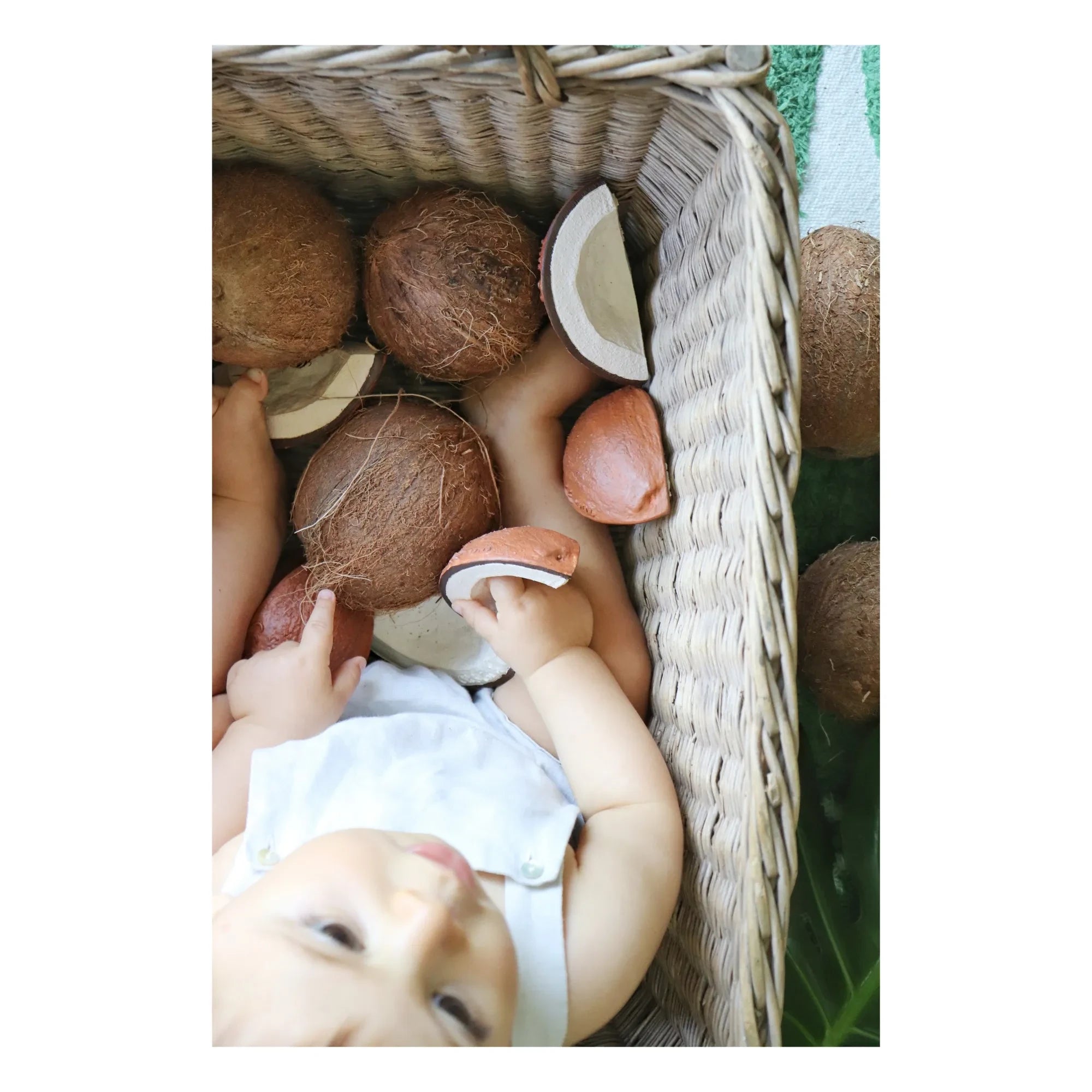 Oli & Carol - Coco Coconut Teething Ring | White