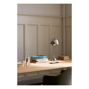 & Tradition - VP3 Flowerpot Table Lamp - Verner Panton, 1969 | Chrome