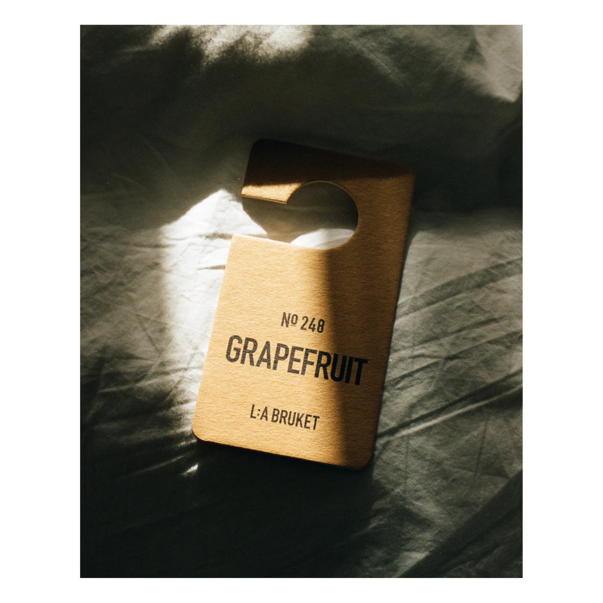 L:A BRUKET - Grapefruit Scented Hanger 248