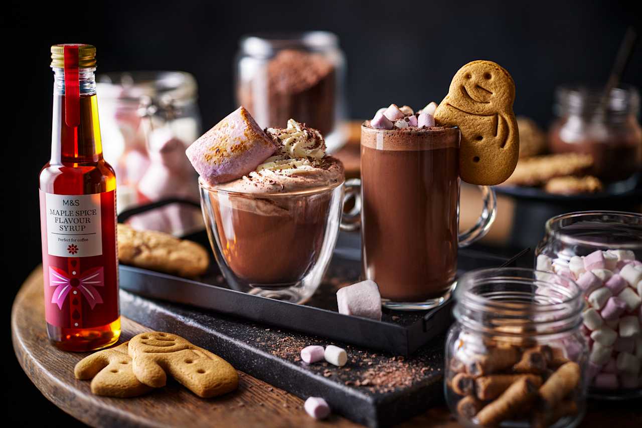 M&S Food - Gingerbread Cookie Mug Hanger