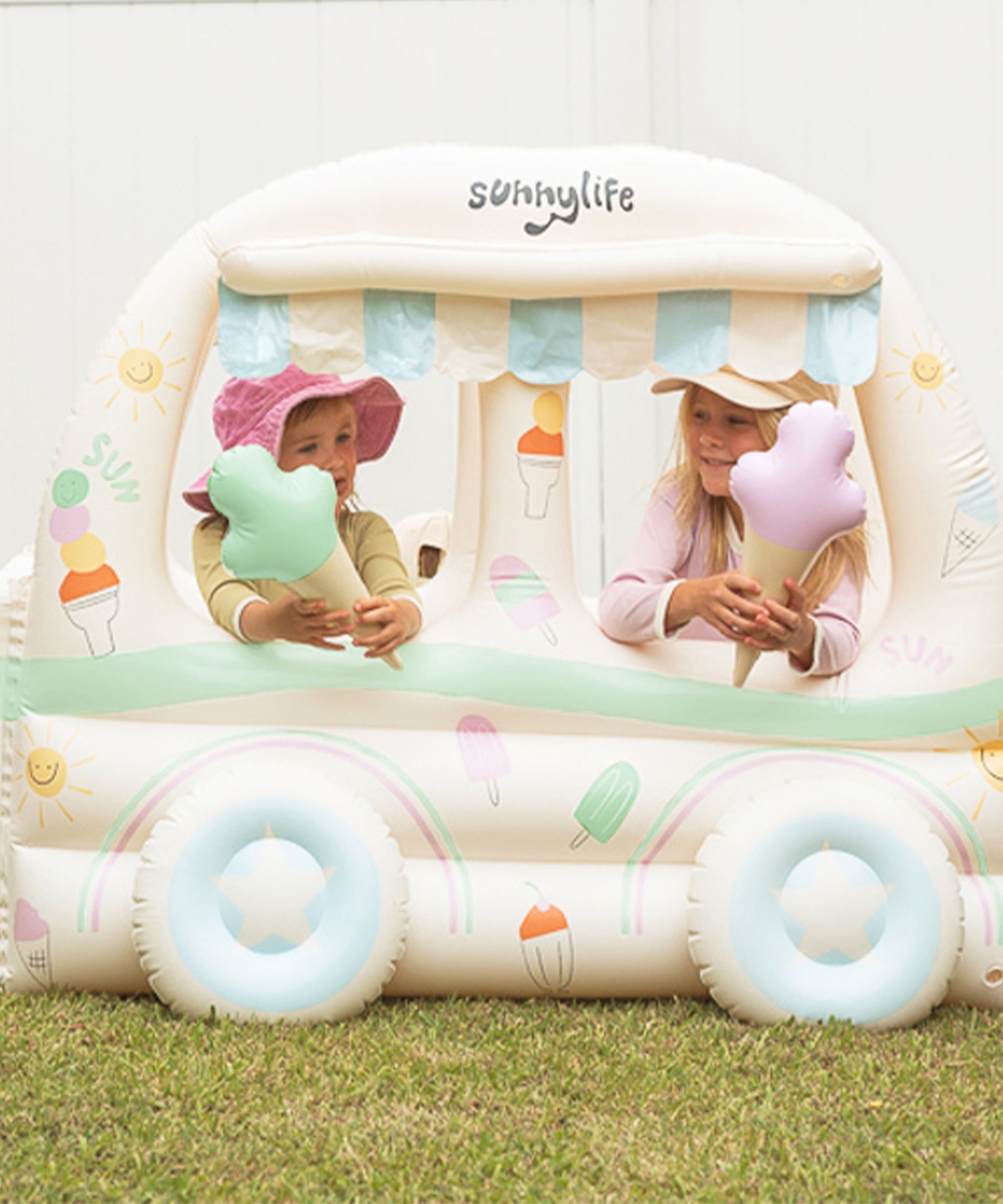 Sunnylife - Children's Beach and Garden Inflatable Ice Cream Vendor Play Set