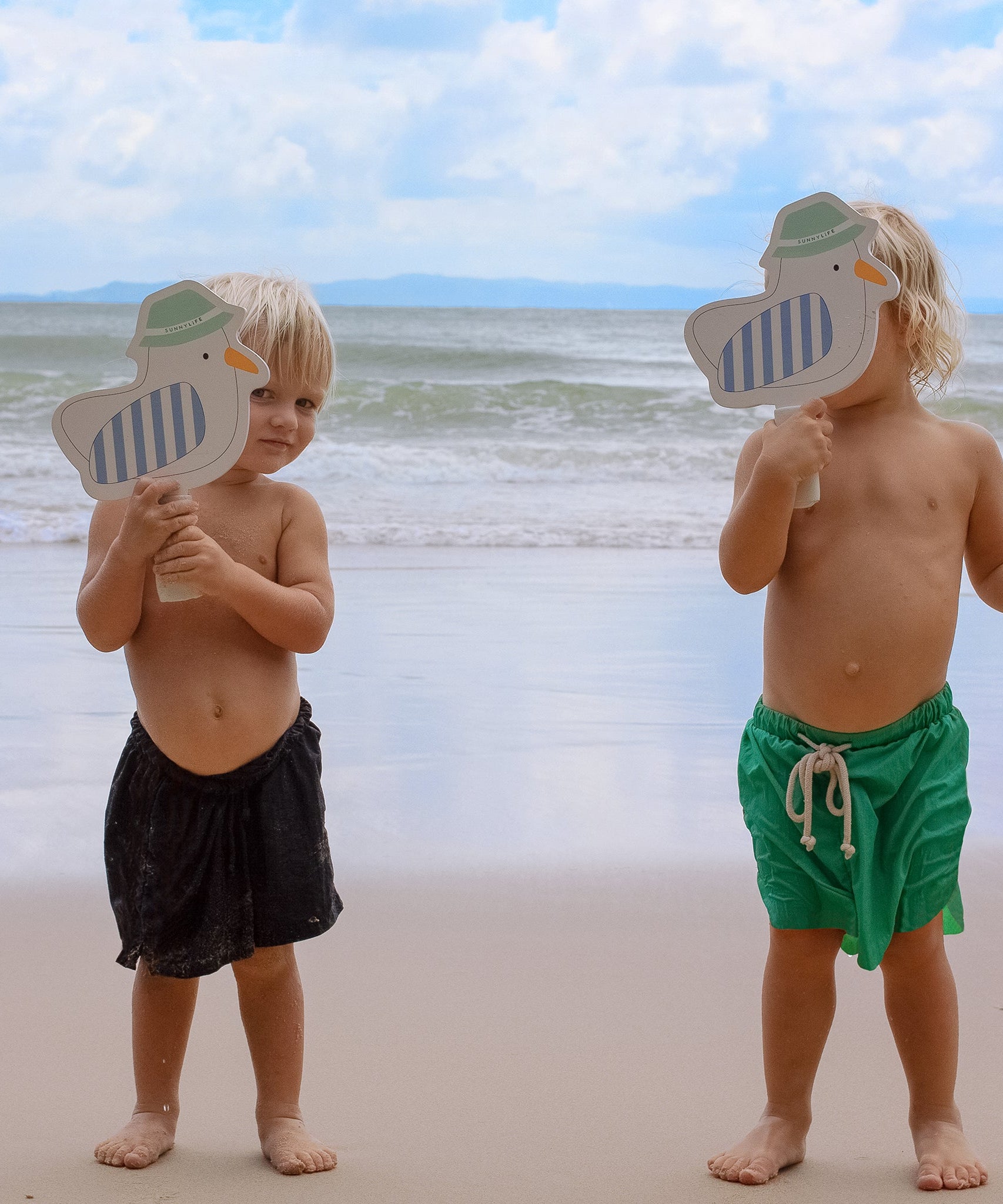 Sunnylife - Children's Beach Sticky Tennis Racket Set
