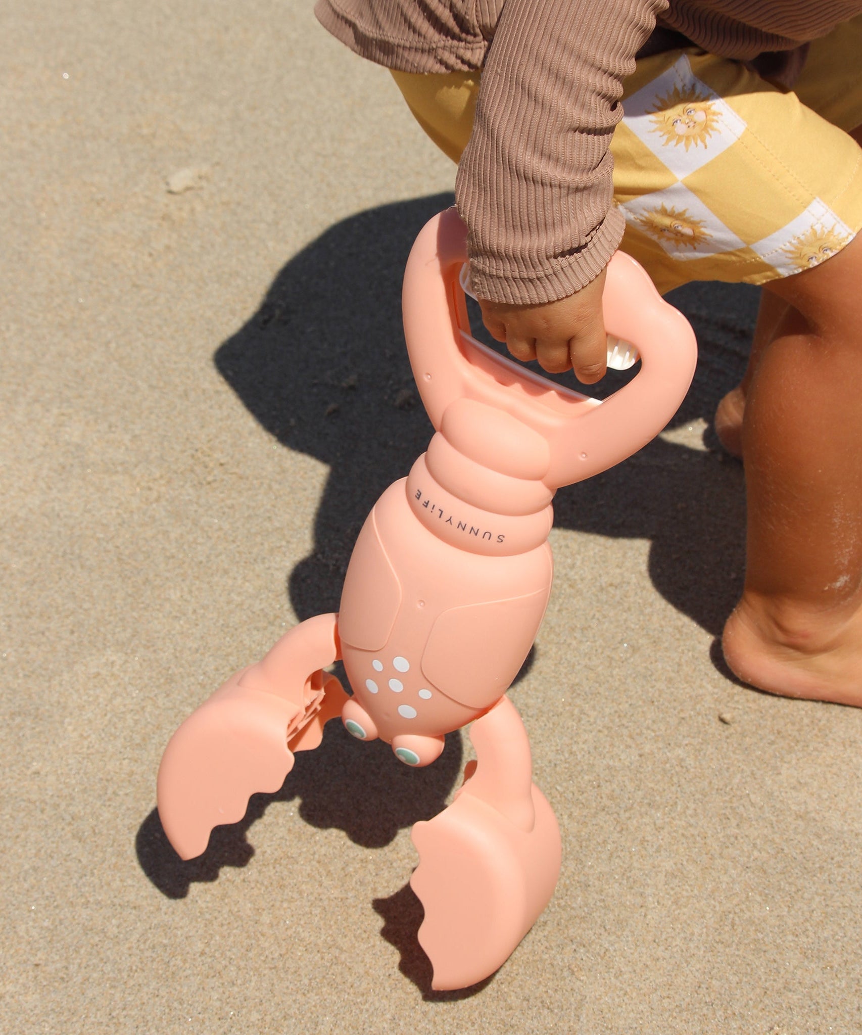 Sunnylife - Lobster Coral Sand Collecting Toy