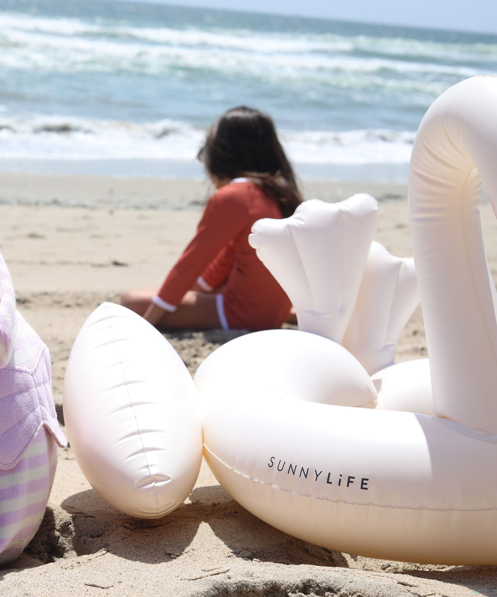 Sunnylife - Princess Swan Children's Inflatable Sea and Pool Float