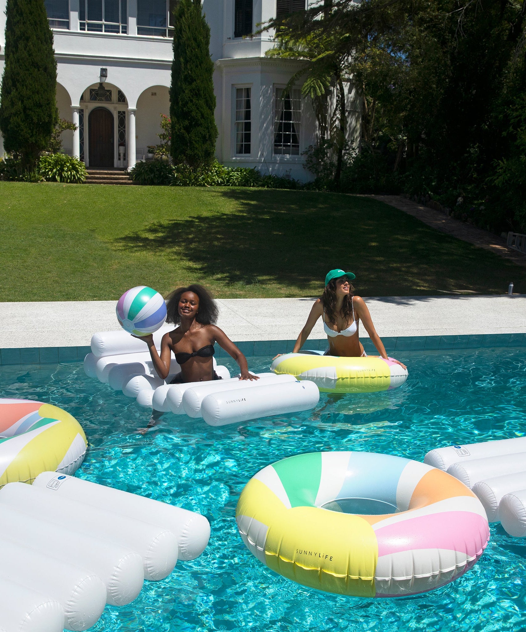 Sunnylife - Inflatable Beach Ball