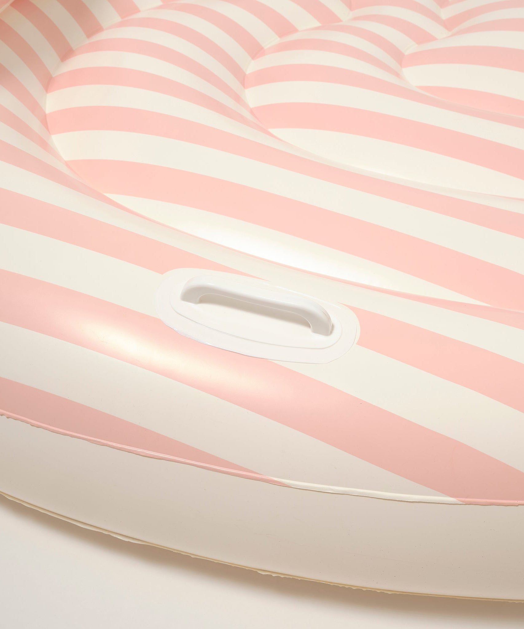 Sunnylife - Stole My Heart Double Inflatable Pool and Sea Bed