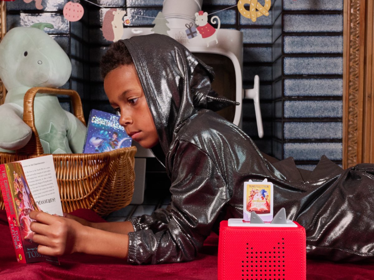 Tonies - Tom Fletcher Christmasaurus and the Naughty List Song English Audio Figure